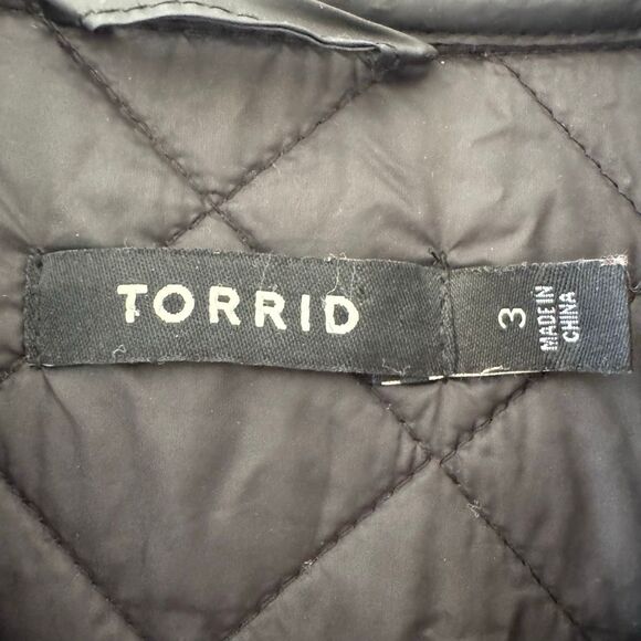 Torrid Nylon Quilted WATER & WIND RESISTANT WEATHER PROTECTION RATING Puffer Jac - Picture 5 of 11